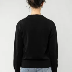 Mela Fairtrade V-Neck Cardigan Surina Aus Bio-Baumwolle - Schwarz 11 Mela Fairtrade V-Neck Cardigan Surina Aus Bio-Baumwolle - Schwarz -Grundstoff Verkäufe 152 304 Surina bla vegane Feinstrickjacke GOTS zertifiziert Fairtrade nachhaltig schwarz von MELAWEAR 1280x1280