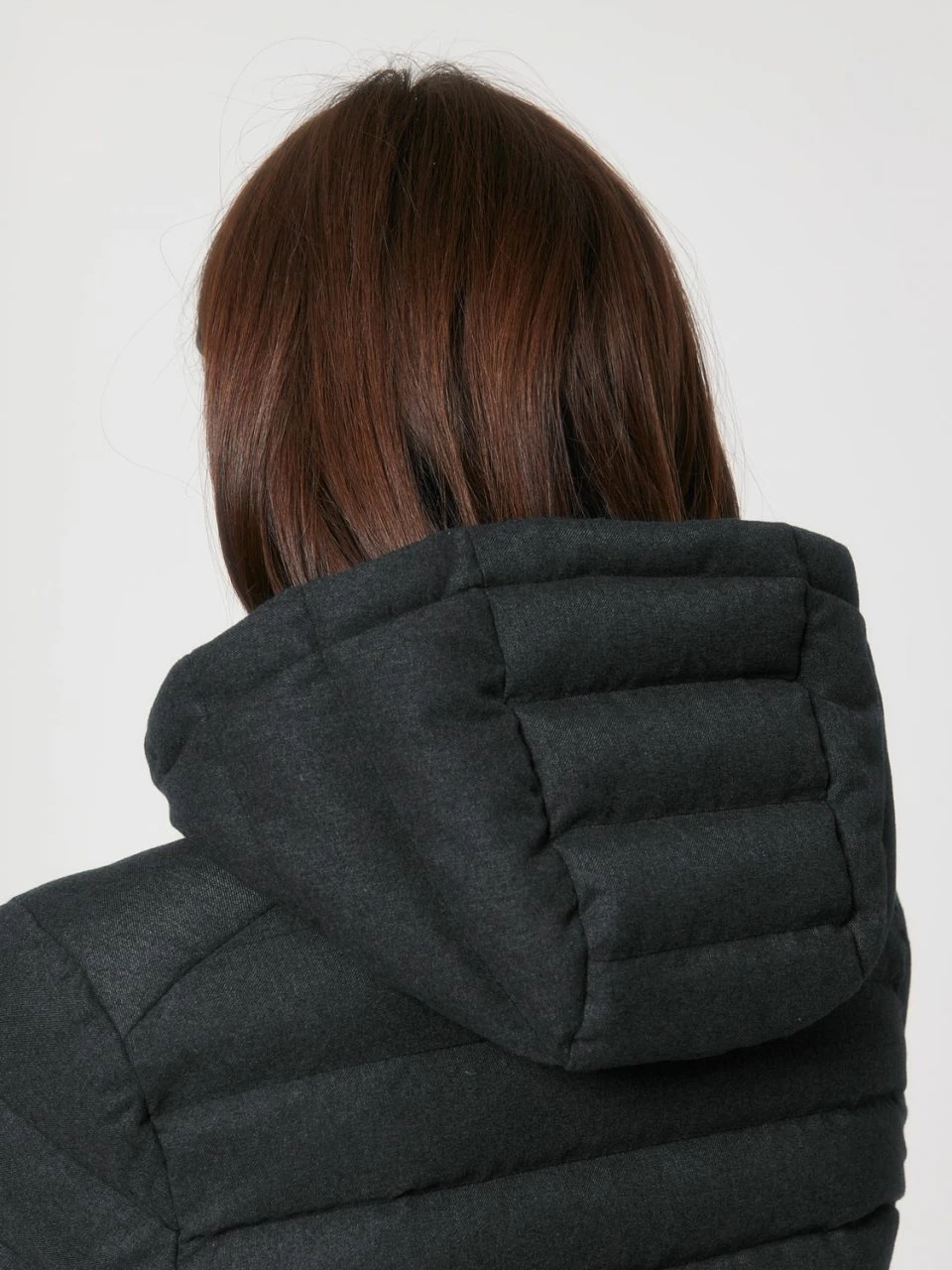 Steppjacke Aus Recyceltem Polyester - Dark Heather Grey 10 Steppjacke Aus Recyceltem Polyester - Dark Heather Grey – Bild 8