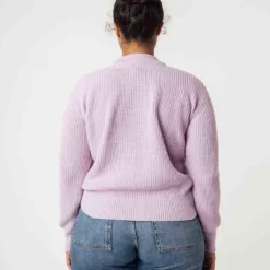 Mela Fairtrade Rippstrick-Pullover Manika Aus Bio-Baumwolle - Lilac -Grundstoff Verkäufe Rueckansicht Fairtrade Pullover MELA 152 305 lila 1280x1280