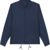 Unisex Coach Jacket Aus Recyceltem Polyester - French Navy -Grundstoff Verkäufe U833 727 1 nachhaltige Jacke in strapazierfaehiger Leinwandbindung mit Mesh Gewebe Kent Kragen elastische Aermelbuendchen Metallknoepfe verstellbarer Huerftsaum 1280x1280
