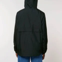 Unisex Pull-Over Jacke Aus Recyceltem Polyester - Black -Grundstoff Verkäufe U834 002 6 Rueckansicht Windbreaker zum ueberziehen aus recycelten PET Flaschen umweltschonend vegan 1280x1280