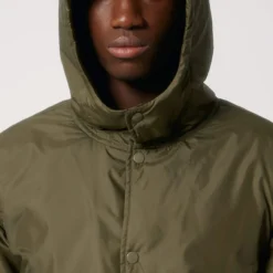 Unisex Padded Parka Aus Recyceltem Polyester - British Khaki -Grundstoff Verkäufe durchgehende Knopfleiste ohne Reissverschluss U841 008 1280x1280