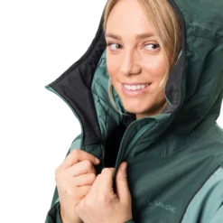 VAUDE Damen Winterjacke Neyland Padded Jacket - Dusty Forest -Grundstoff Verkäufe hochwertige winterjacke wasserdicht fair 42819 151 1280x1280