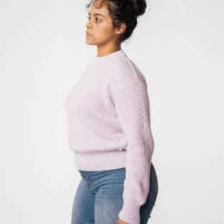 Mela Fairtrade Rippstrick-Pullover Manika Aus Bio-Baumwolle - Lilac -Grundstoff Verkäufe hochwertiger Strickpullover Manika 152 305 lila 1280x1280